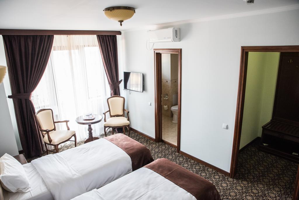 Hotel Giuliano Bragadiru Ngoại thất bức ảnh