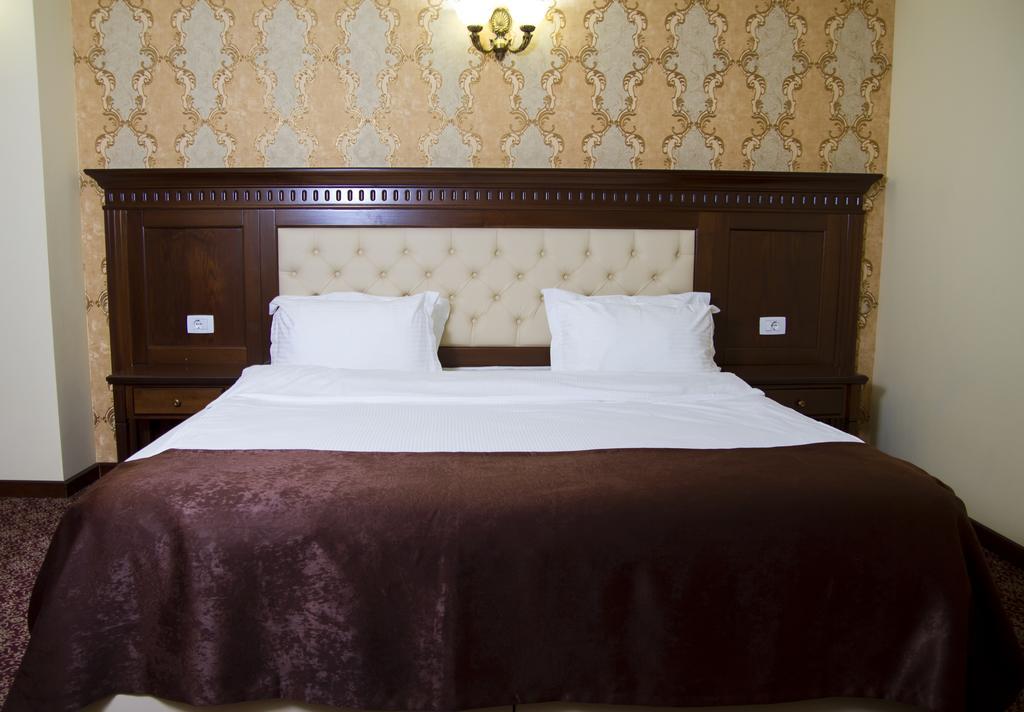 Hotel Giuliano Bragadiru Ngoại thất bức ảnh