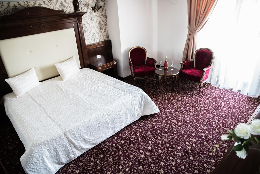 Hotel Giuliano Bragadiru Ngoại thất bức ảnh