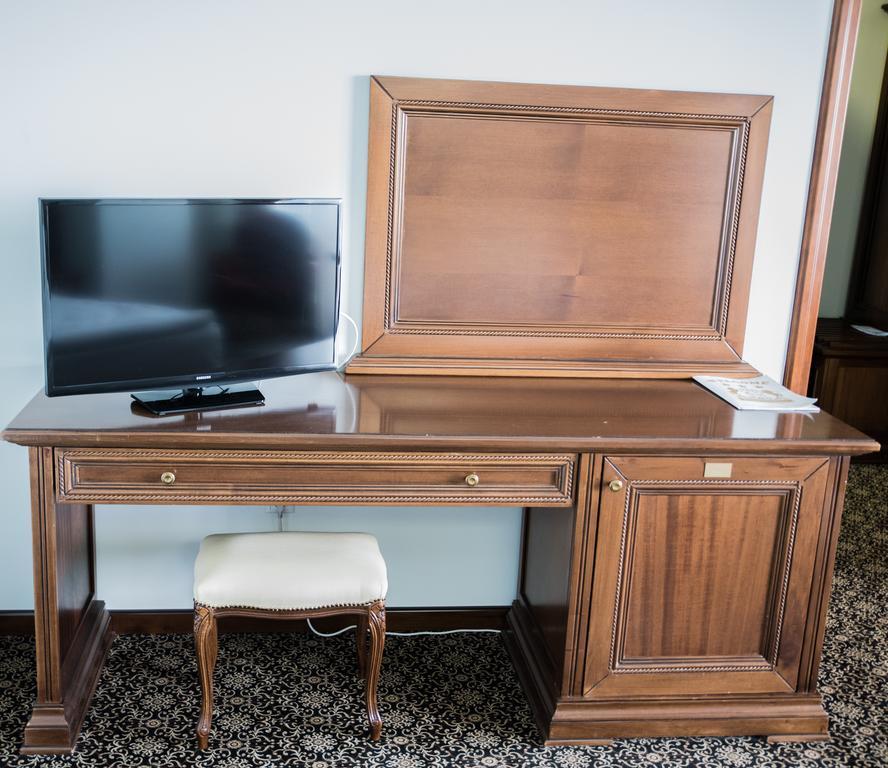 Hotel Giuliano Bragadiru Ngoại thất bức ảnh