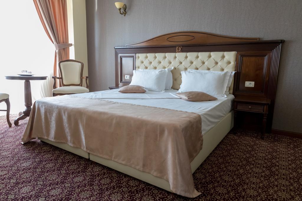 Hotel Giuliano Bragadiru Ngoại thất bức ảnh