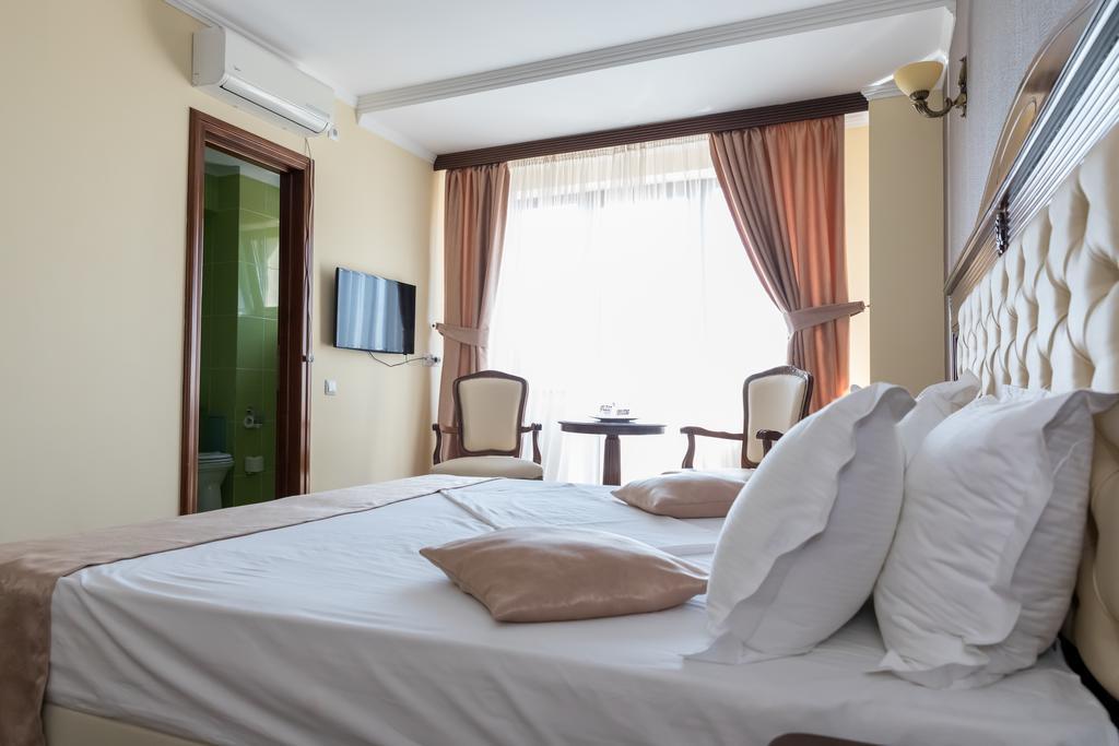 Hotel Giuliano Bragadiru Ngoại thất bức ảnh