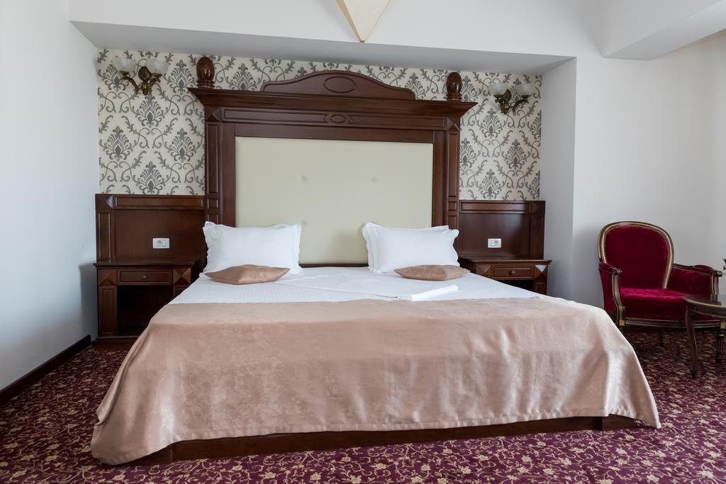 Hotel Giuliano Bragadiru Ngoại thất bức ảnh