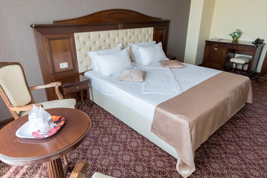 Hotel Giuliano Bragadiru Ngoại thất bức ảnh