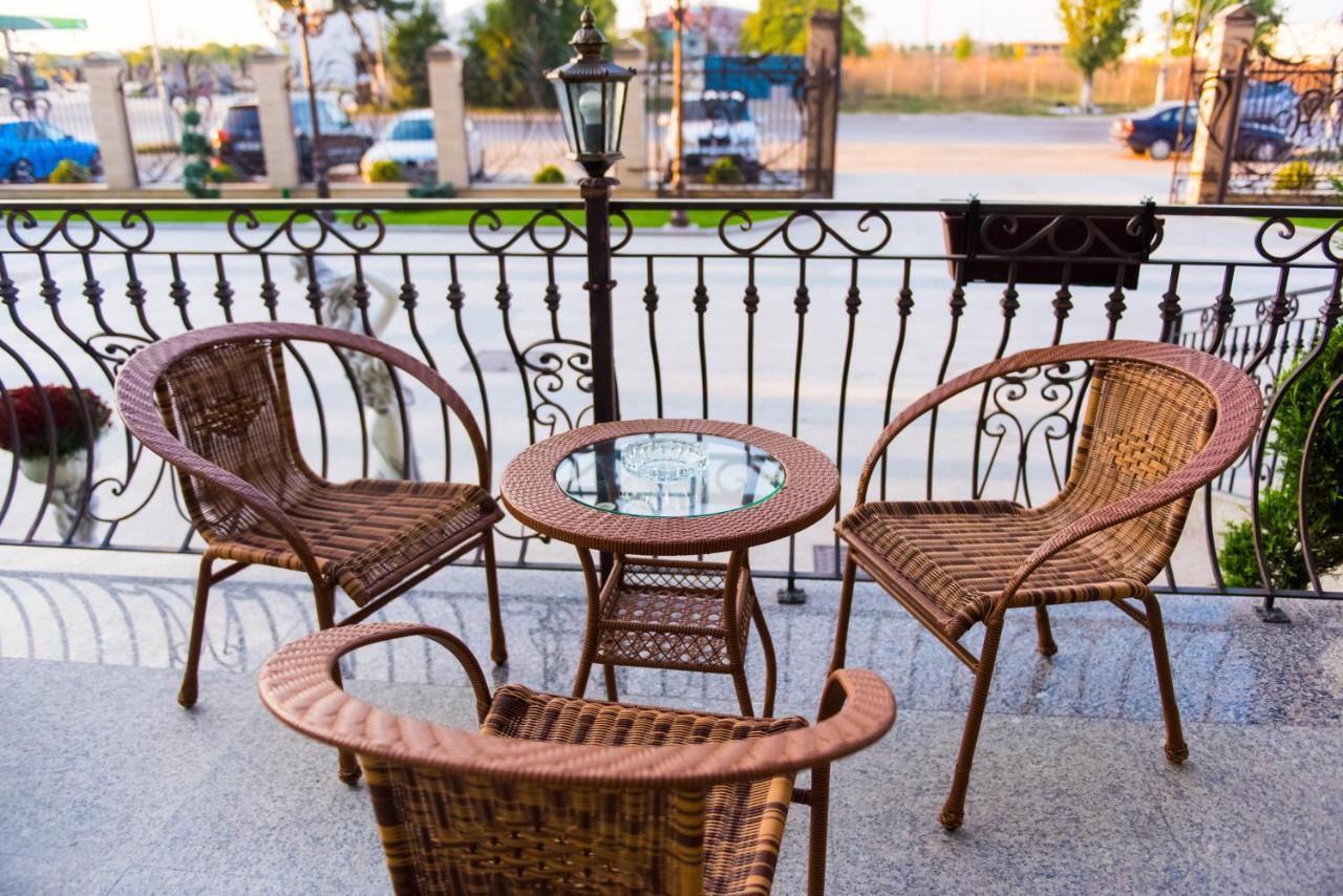 Hotel Giuliano Bragadiru Ngoại thất bức ảnh